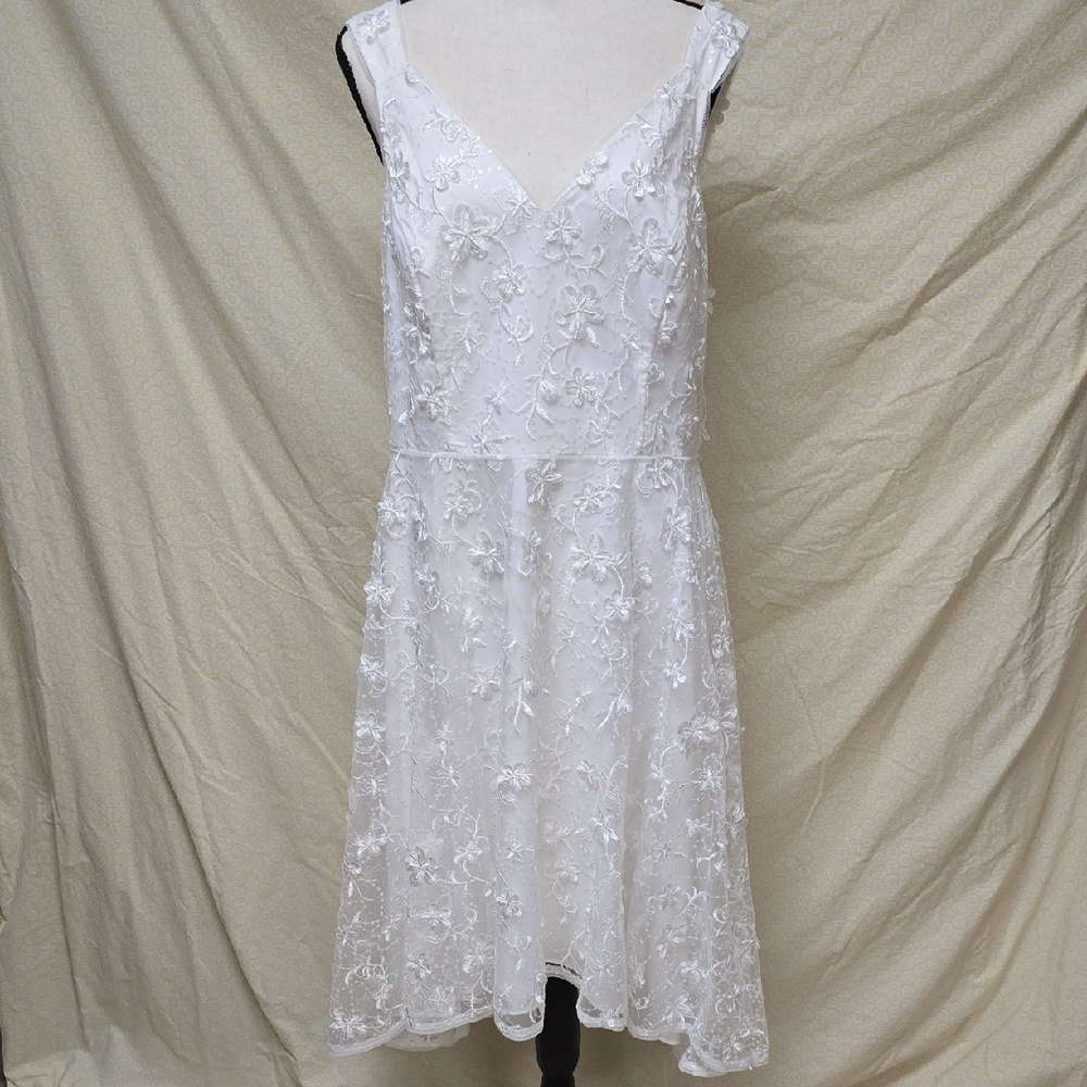 Adrianna Papell White Lace Midi Dress